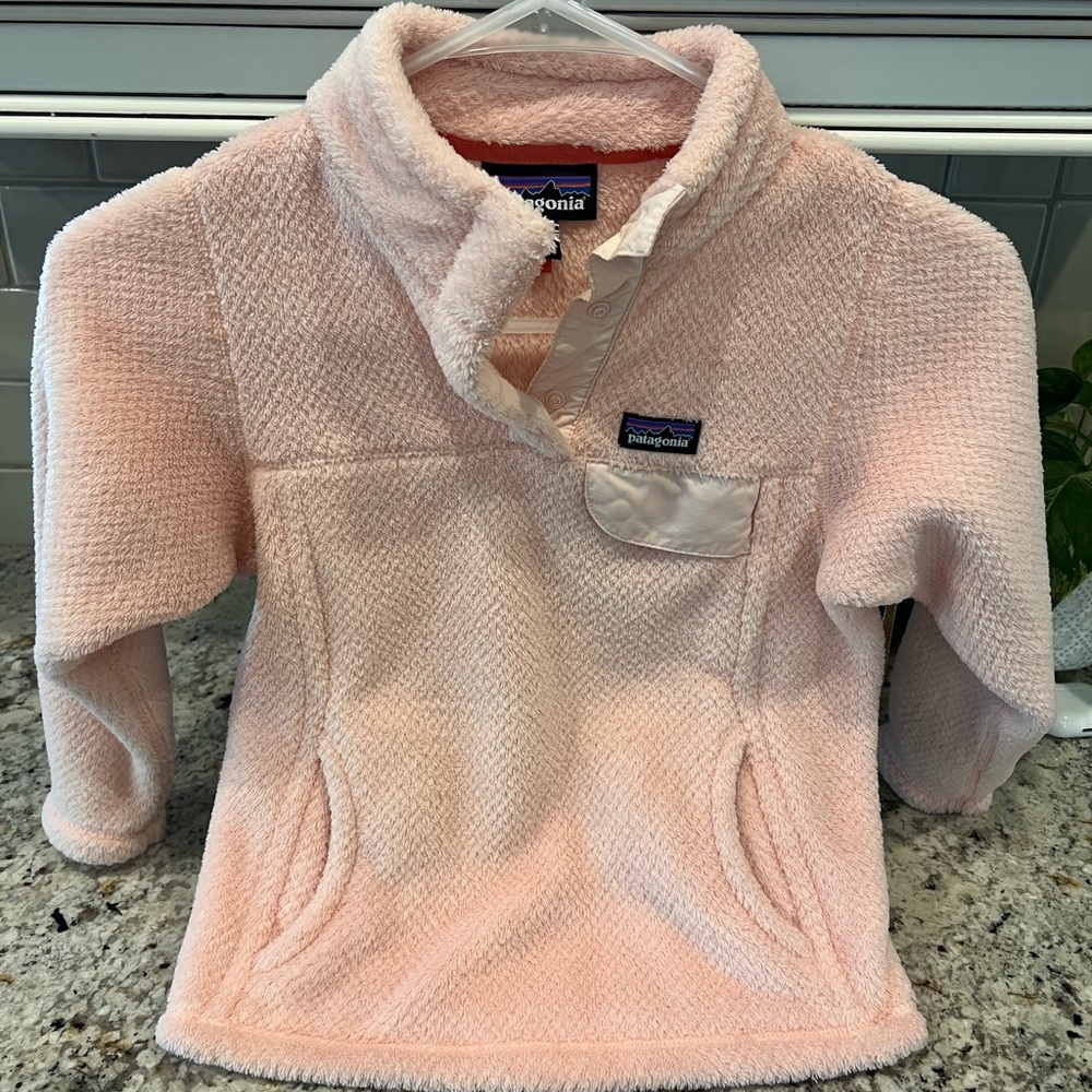 Girls Patagonia fleece size xs (5-6)